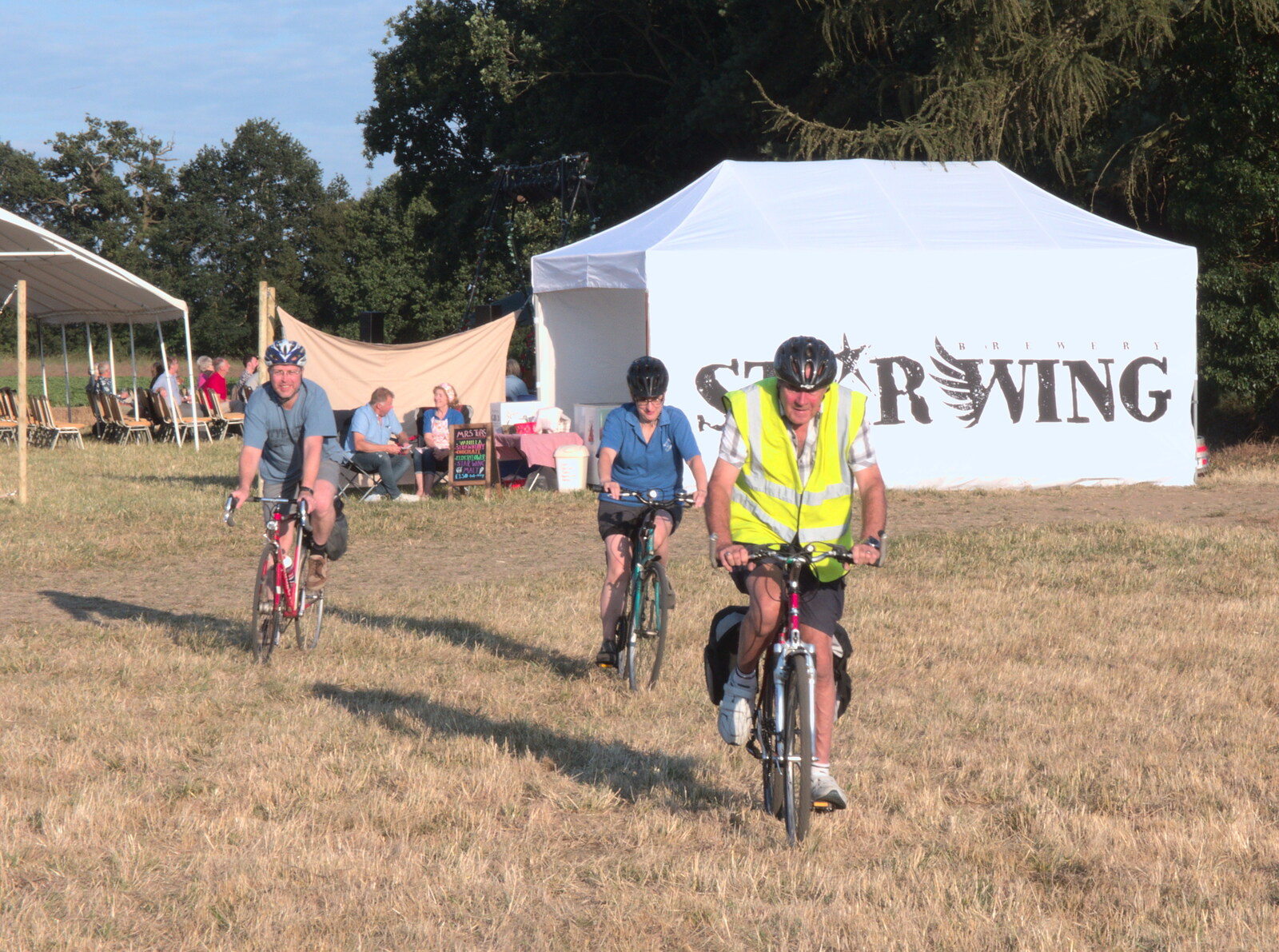 We arrive at the beer festival from The BSCC Rides to Star Wing Beer Festival, Redgrave, Suffolk - 12th July 2018