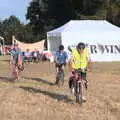 We arrive at the beer festival, The BSCC Rides to Star Wing Beer Festival, Redgrave, Suffolk - 12th July 2018