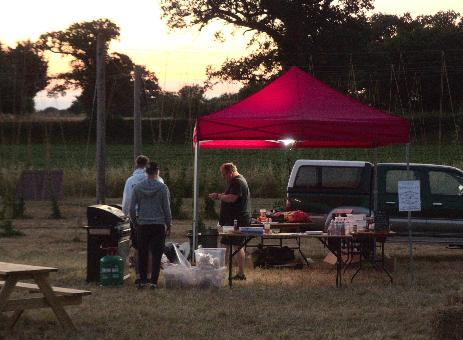 The BSCC Rides to Star Wing Beer Festival, Redgrave, Suffolk - 12th July 2018: The barbeque is packing up 