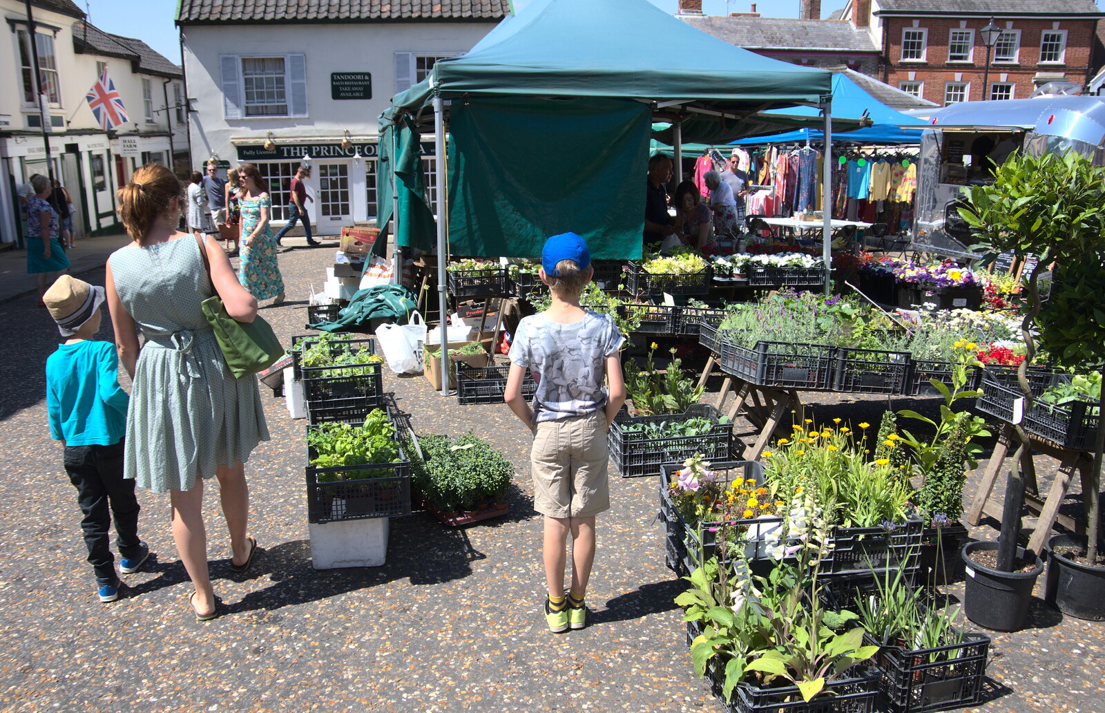 Harry, Isobel and Fred at Framlingham Market from A Postcard from the Castle on the Hill, Framlingham, Suffolk - 14th July 2018