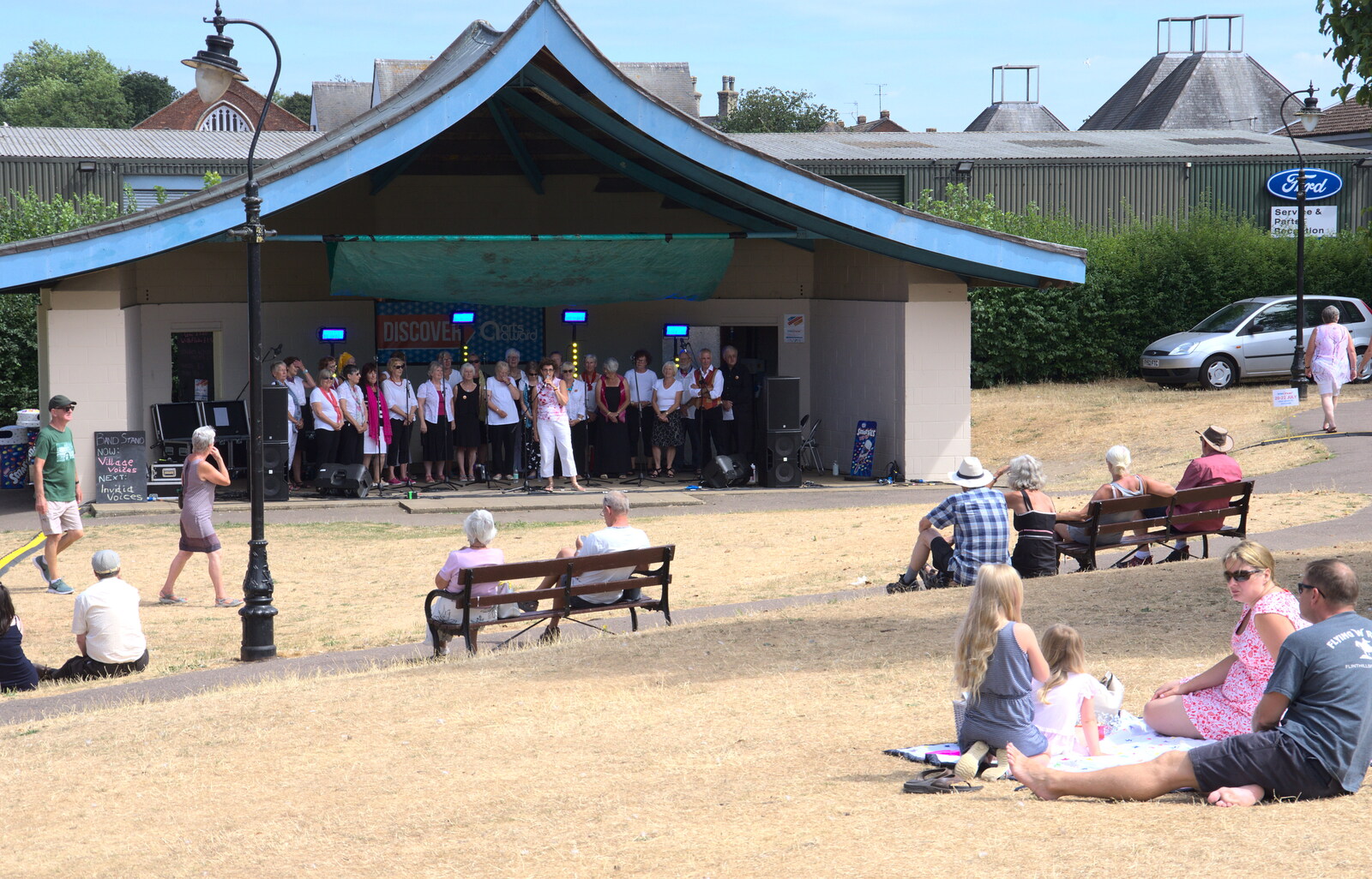 There's another choir doing a session from Diss Fest, The Park, Diss, Norfolk - 22nd July 2018
