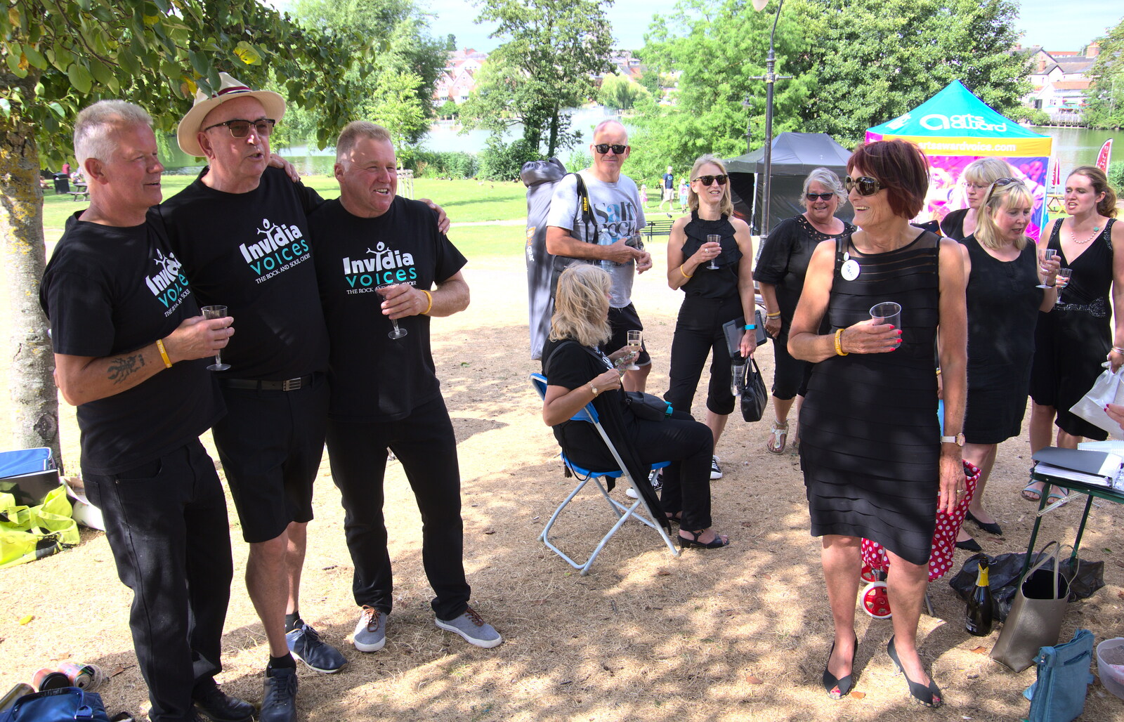 The bass section have a moment from Diss Fest, The Park, Diss, Norfolk - 22nd July 2018