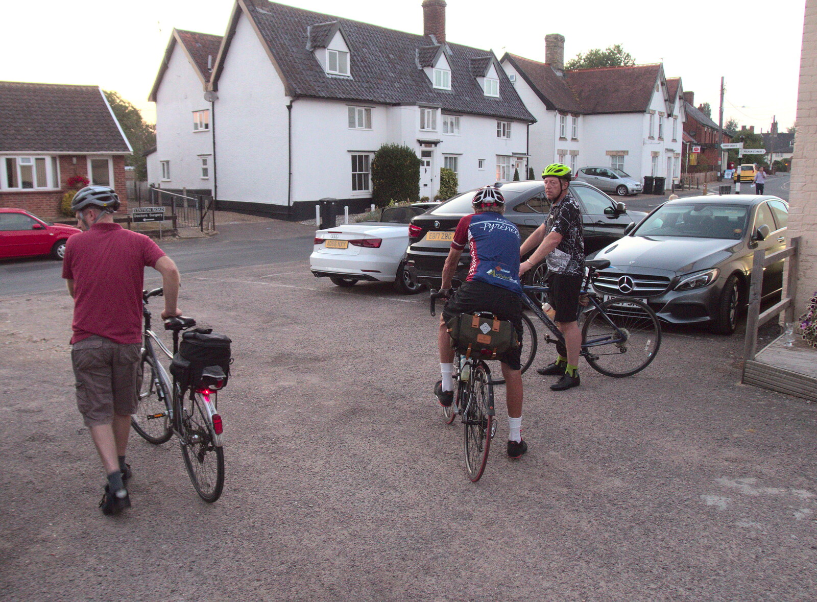 We head off from the Pulham Crown from The BSCC at The Crown and Hot Summer Days, Diss, Pulham and London - 24th July 2018