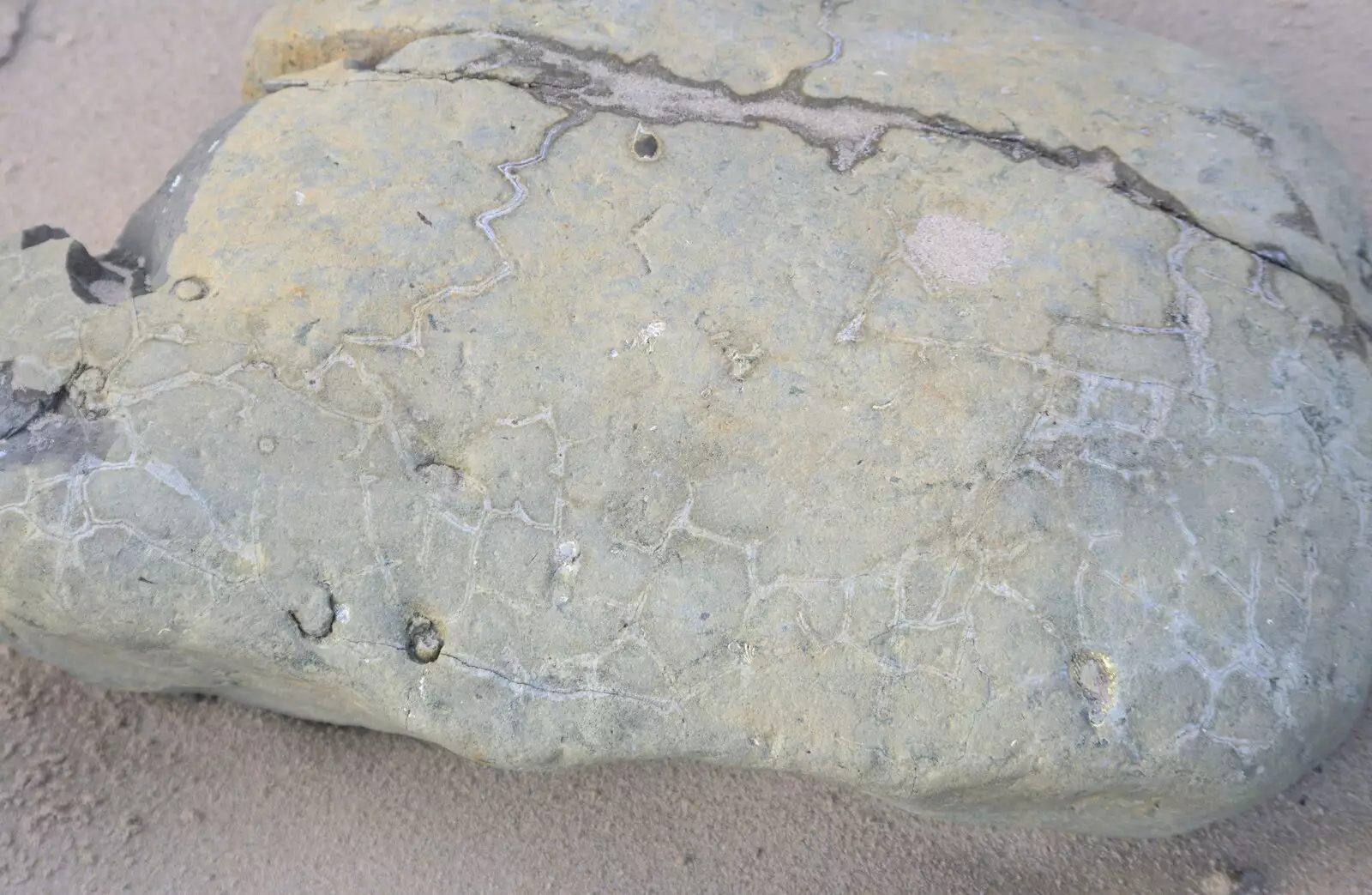 Some geological proces looks like Aztec art, from Blustery Beach Trips, Walkford and Highcliffe, Dorset - 29th July 2018