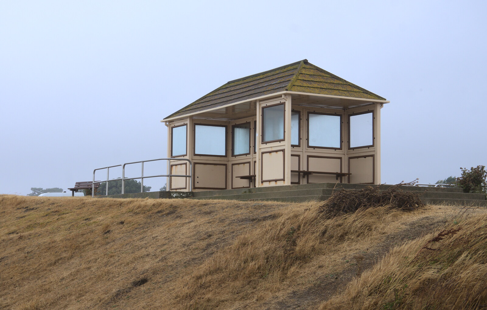 A folorn shelter on the cliff top from Blustery Beach Trips, Walkford and Highcliffe, Dorset - 29th July 2018