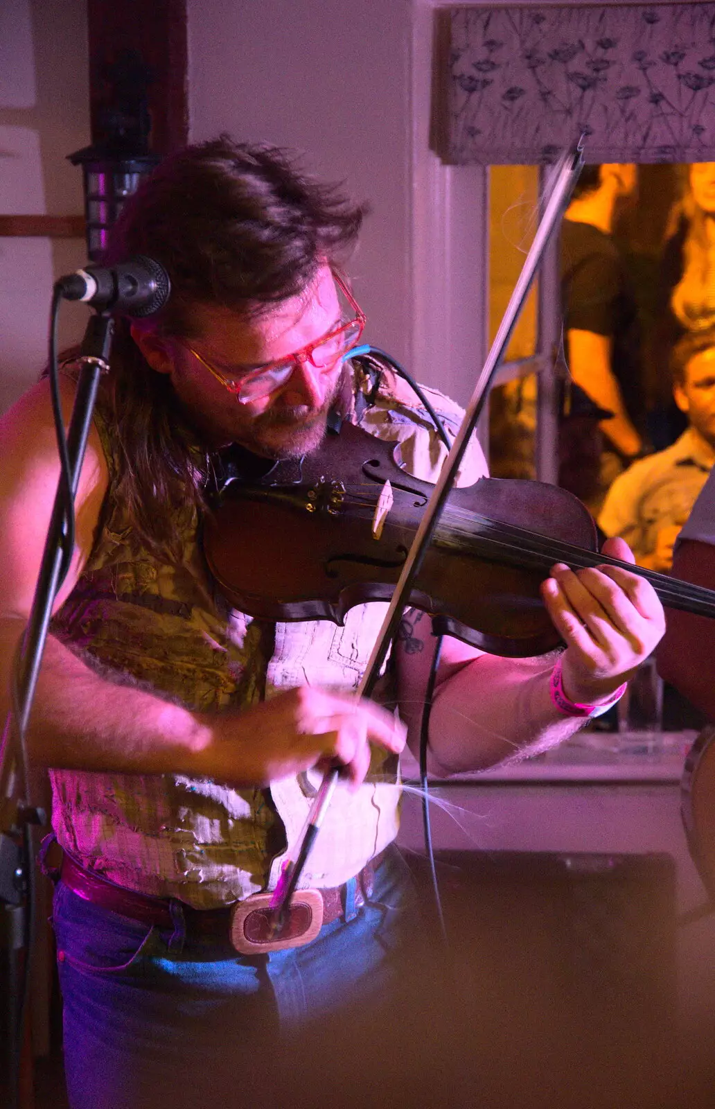 Orange light outside makes an other-wordly scene, from The Whiskey Shivers at The Crown, Burston, Norfolk - 1st August 2018