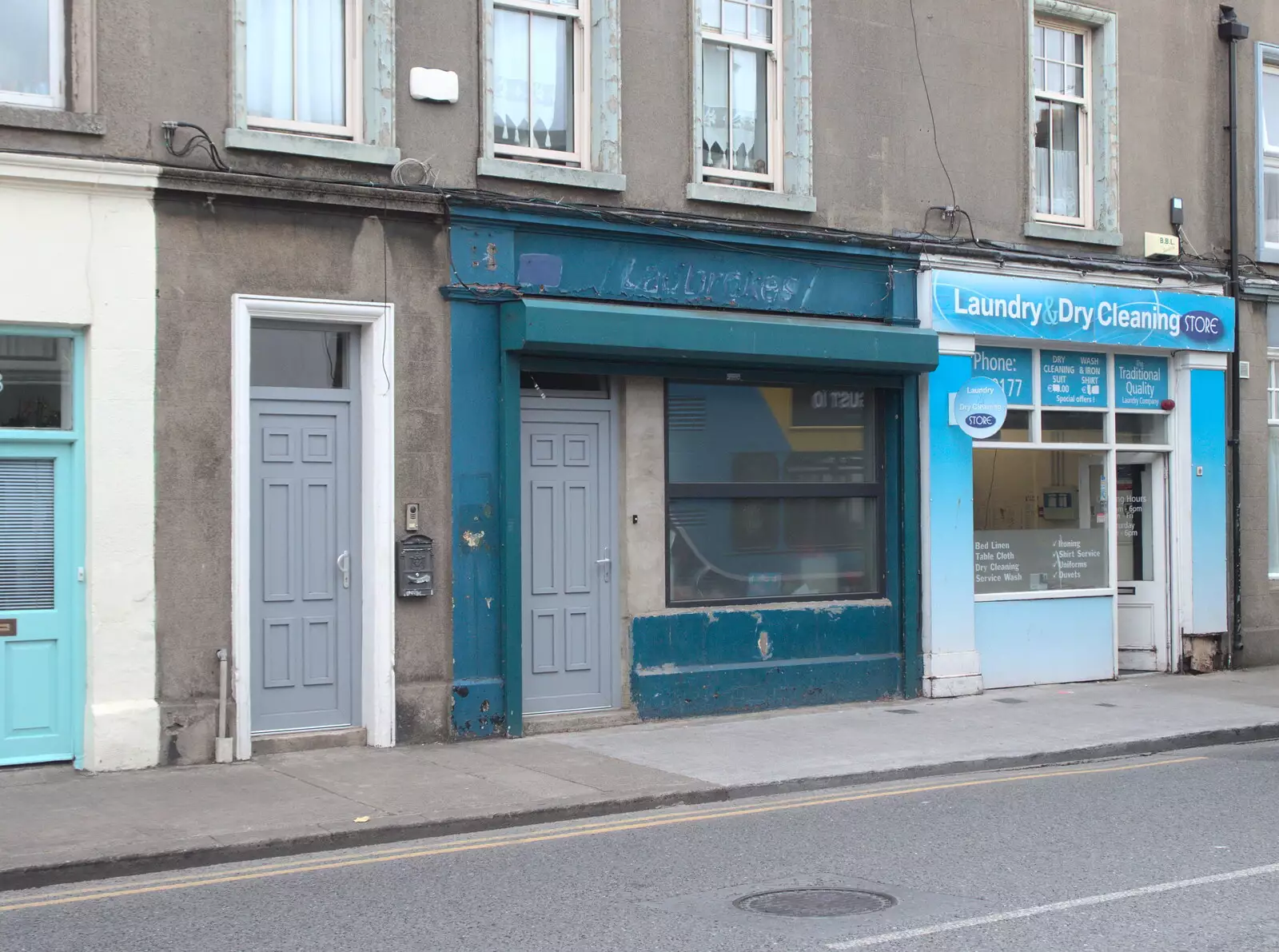 Another derelict shop in Dun Laoghaire, from A Trip to Da Gorls, Monkstown Farm, County Dublin, Ireland - 4th August 2018