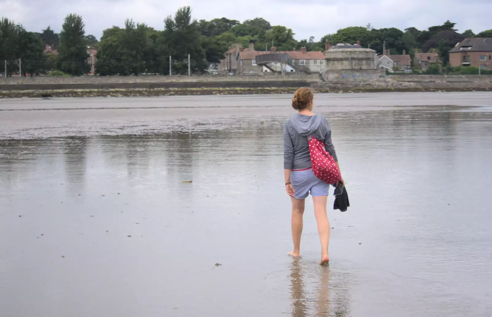 Isobel walks back to Williamstown, from A Trip to Da Gorls, Monkstown Farm, County Dublin, Ireland - 4th August 2018