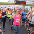 Isobel waves, The Dún Laoghaire 10k Run, County Dublin, Ireland - 6th August 2018