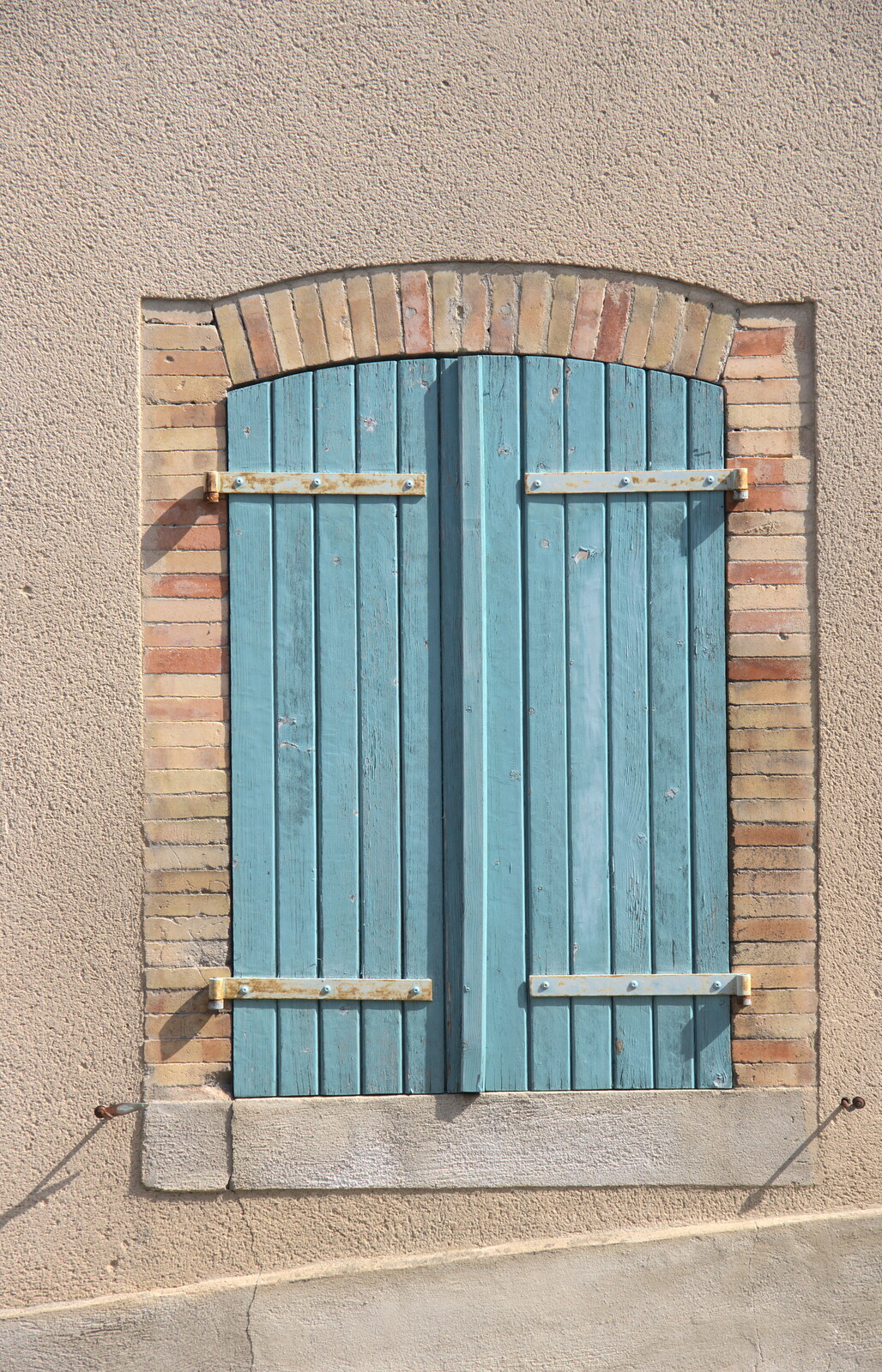 A shuttered window from A Trip to Carcassonne, Aude, France - 8th August 2018