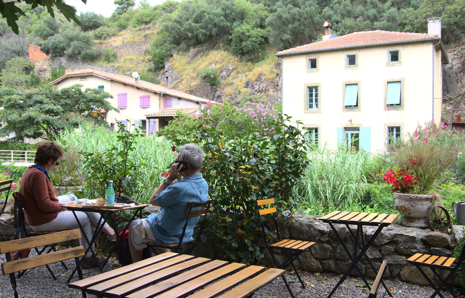 Café life from The Château Comtal, Lastours and the Journey Home, Carcassonne, Aude, France - 14th August 2018