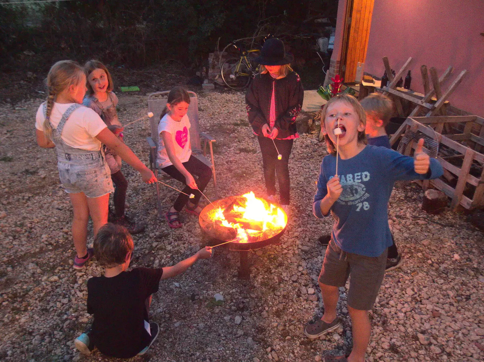 Oak gives it the thumbs up, from A Summer Party, Brome, Suffolk - 18th August 2018