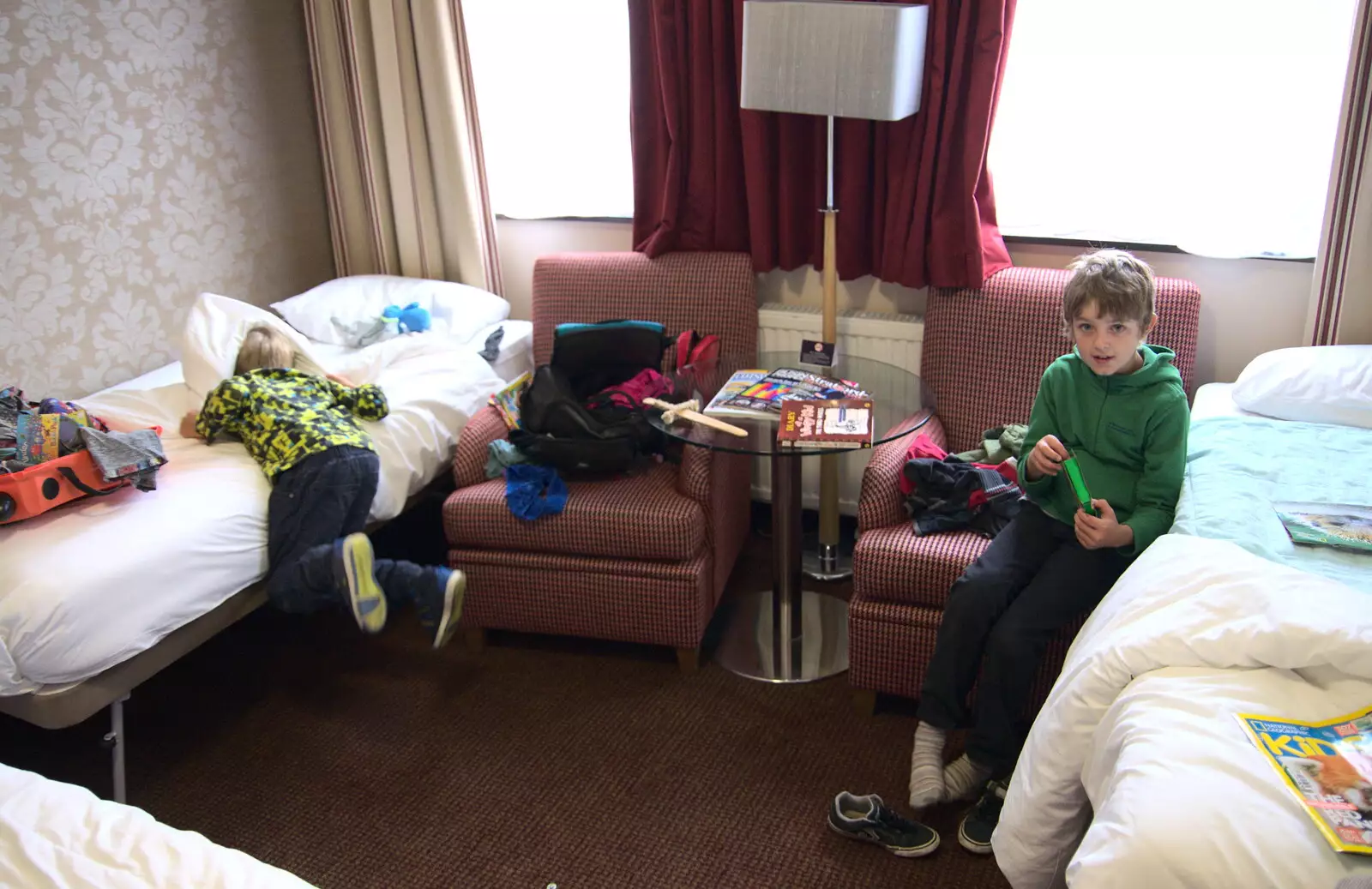 Harry and Fred in the hotel room, from A Day at Warwick Castle, Warwickshire - 8th September 2018