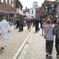 A white Shakespeare type wanders the street, A Postcard from Stratford-upon-Avon, Warwickshire - 9th September 2018