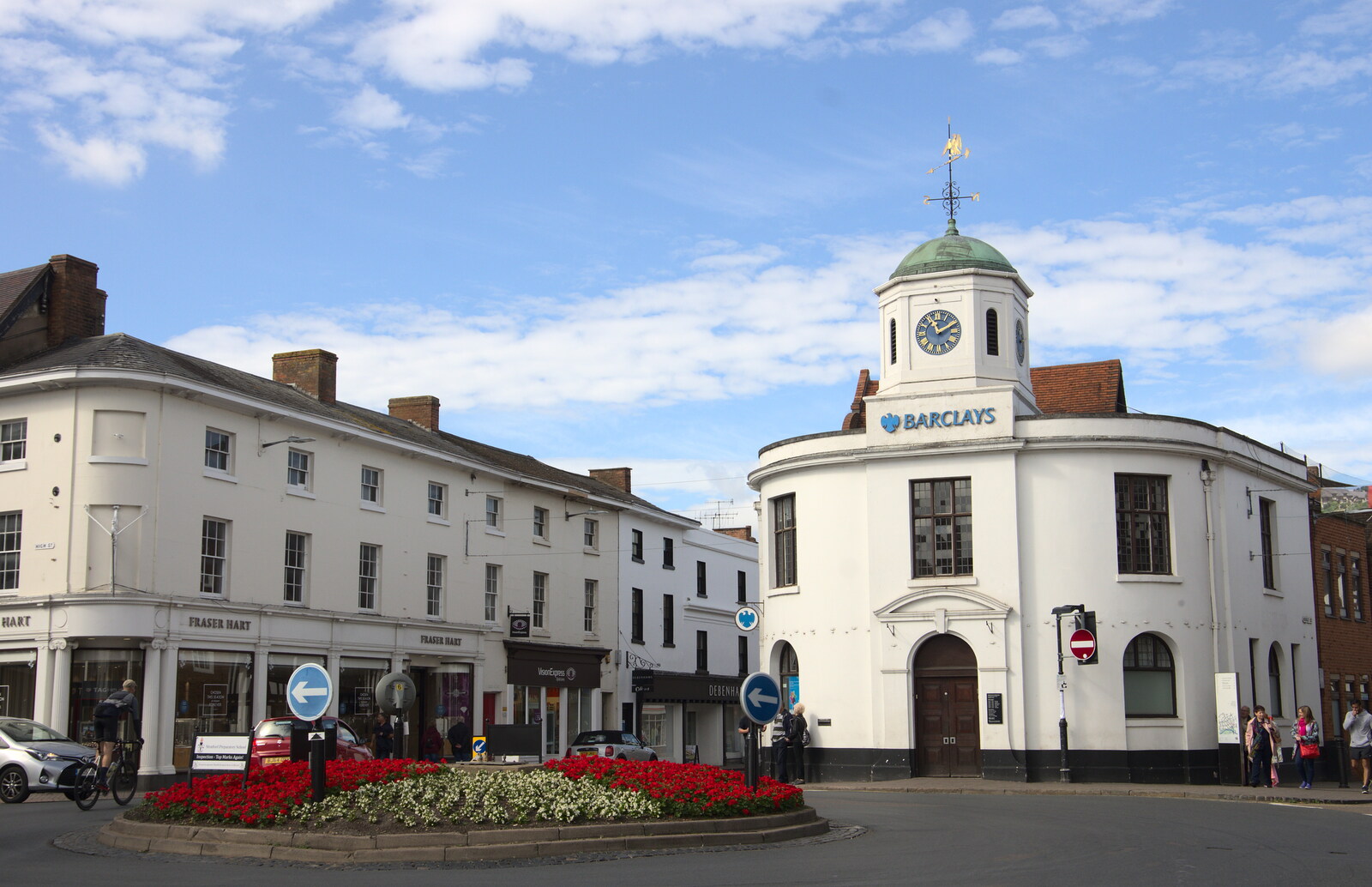 The Barclays Bank on the top of Bridge Street from A Postcard from Stratford-upon-Avon, Warwickshire - 9th September 2018