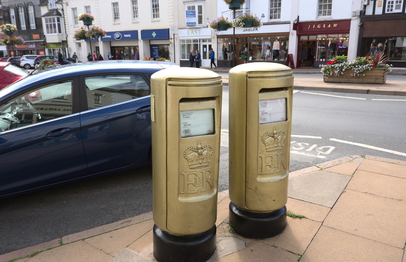 Golden post boxes on Bridge Street from A Postcard from Stratford-upon-Avon, Warwickshire - 9th September 2018