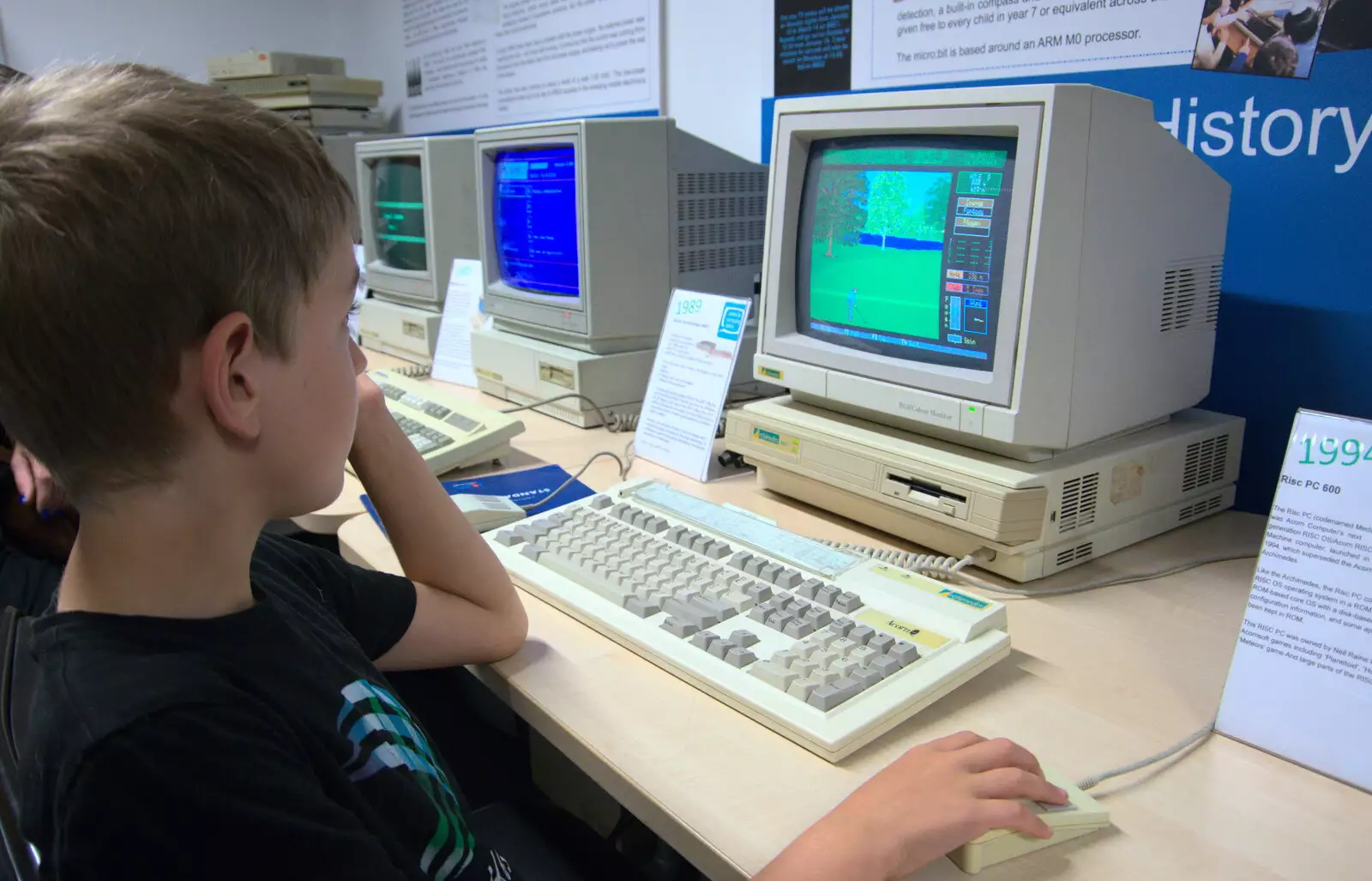 Fred plays golf on an Acorn Archimedes, from The Retro Computer Festival, Centre For Computing History, Cambridge - 15th September 2018