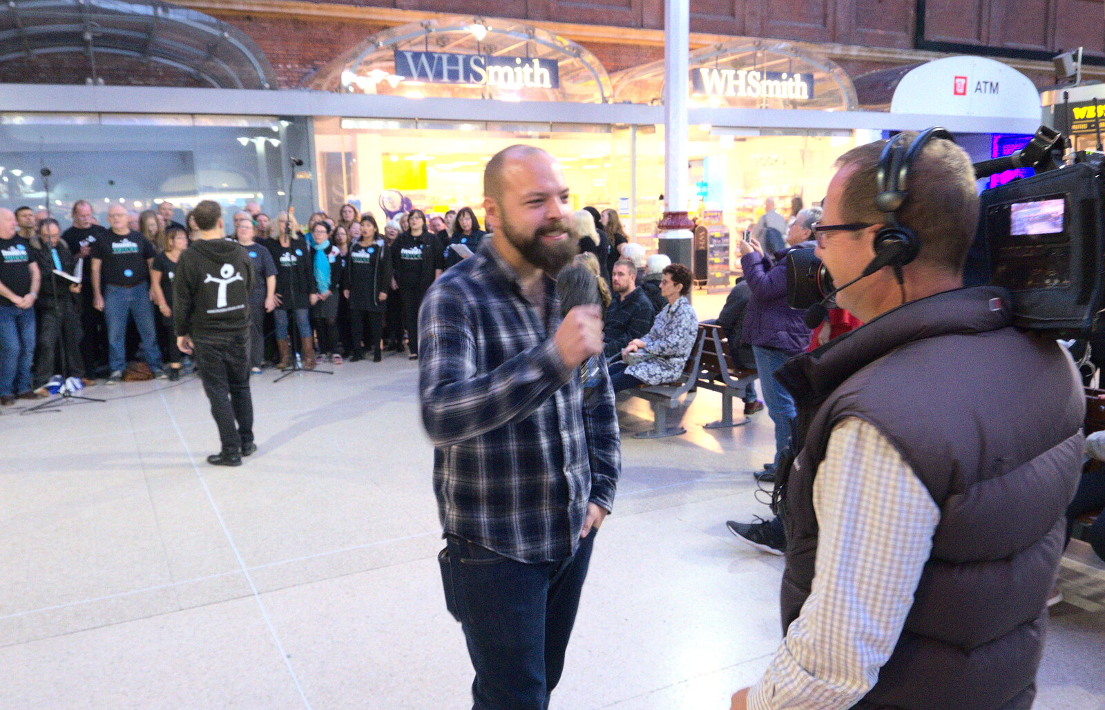 The Look East dude talks to camera from Isobel and the Invidia Voices, Norwich Railway Station, Norfolk- 28th September 2018
