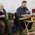 A zither is played, Big Steve's Music Night, The Village Hall, Brome, Suffolk - 6th October 2018