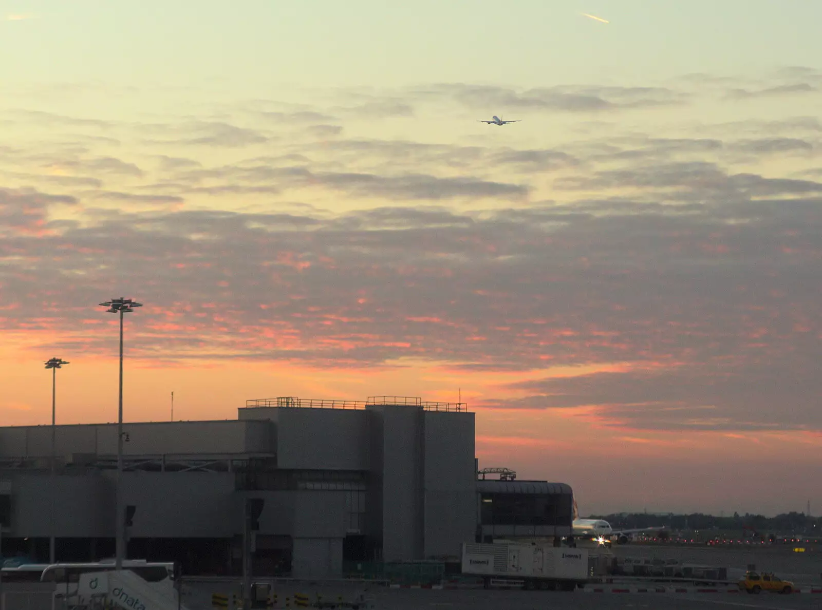 A plane heads off into the sunset, from A Trip to Short Hills, New Jersey, United States - 20th October 2018