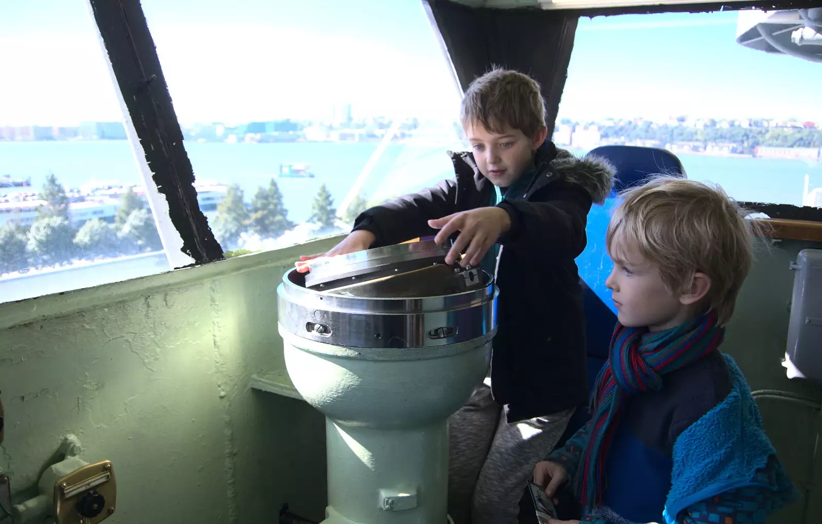 Fred tries out the ship's compass, from Times Square, USS Intrepid and the High Line, Manhattan, New York - 25th October 2018