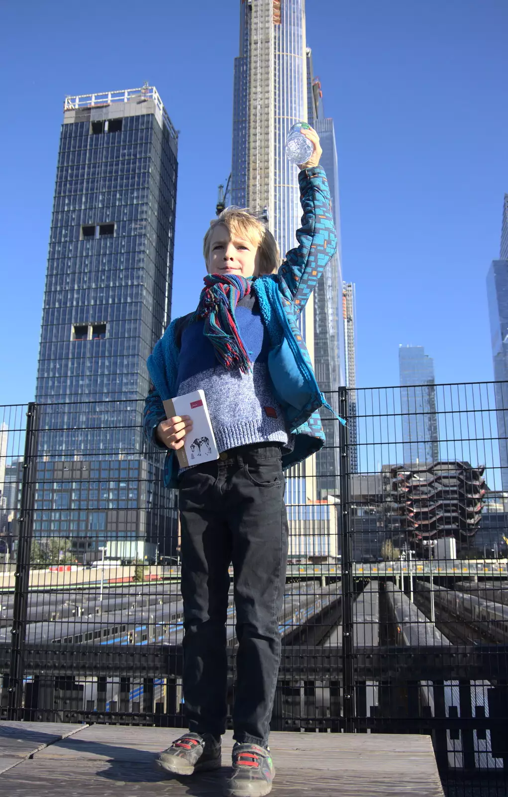 Harry has a go too, from Times Square, USS Intrepid and the High Line, Manhattan, New York - 25th October 2018