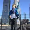 Harry has a go too, Times Square, USS Intrepid and the High Line, Manhattan, New York - 25th October 2018