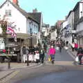 Mere Street in Diss is busy on a Saturday morning, Apples and Fireworks, Carleton Rode and Palgrave, Suffolk - 4th November 2018