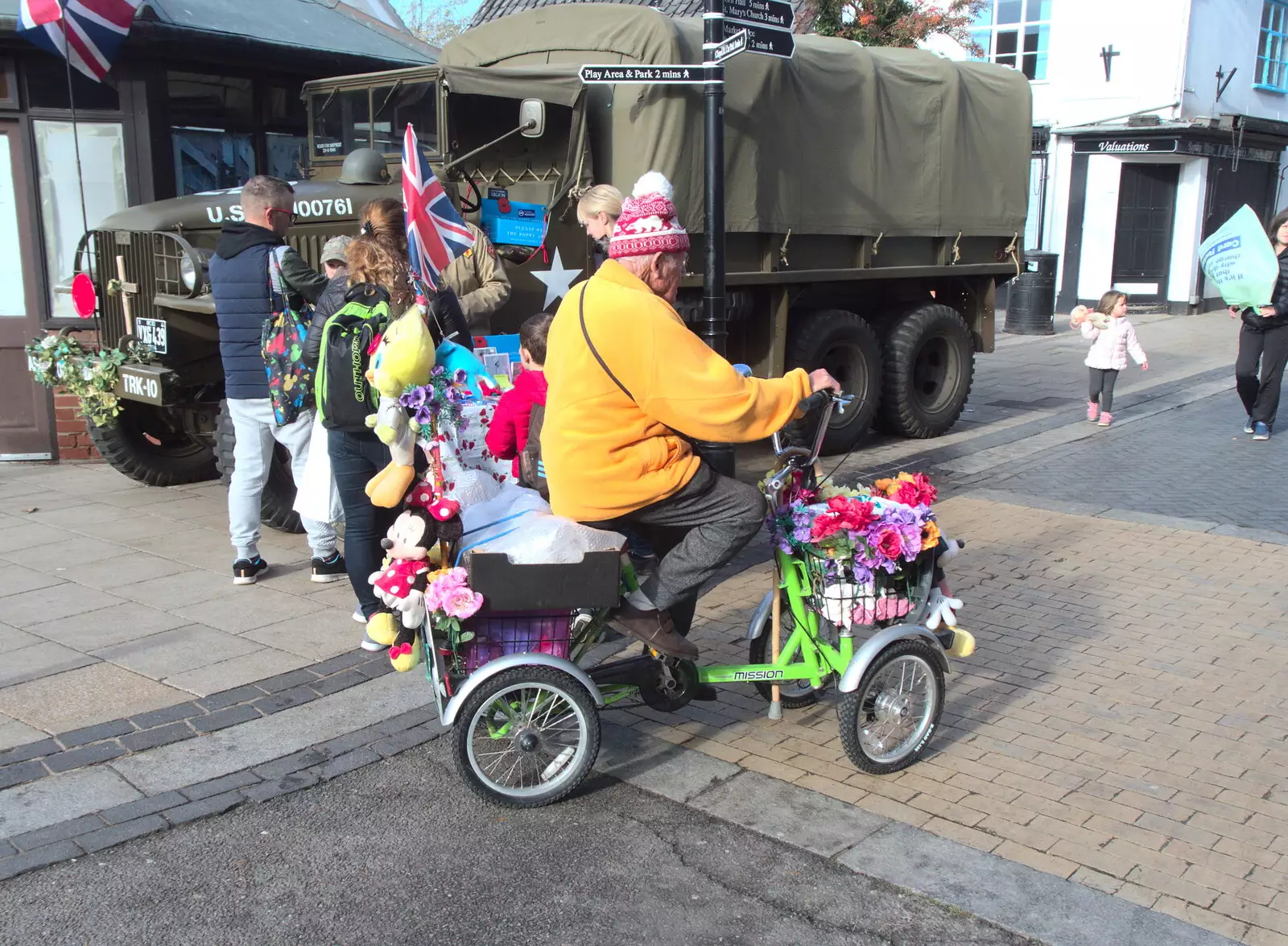 Some bloke on a very decorated four-wheel bike, from Apples and Fireworks, Carleton Rode and Palgrave, Suffolk - 4th November 2018