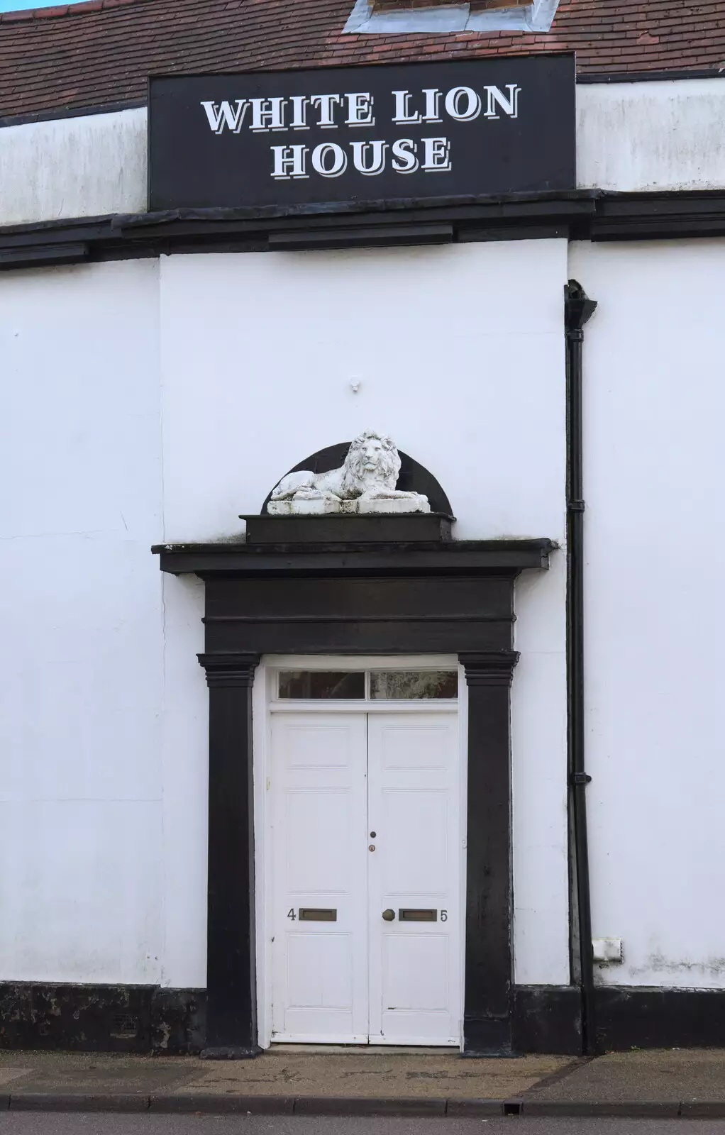 A white lion at the old White Lion pub, from The Remembrance Sunday Parade, Eye, Suffolk - 11th November 2018