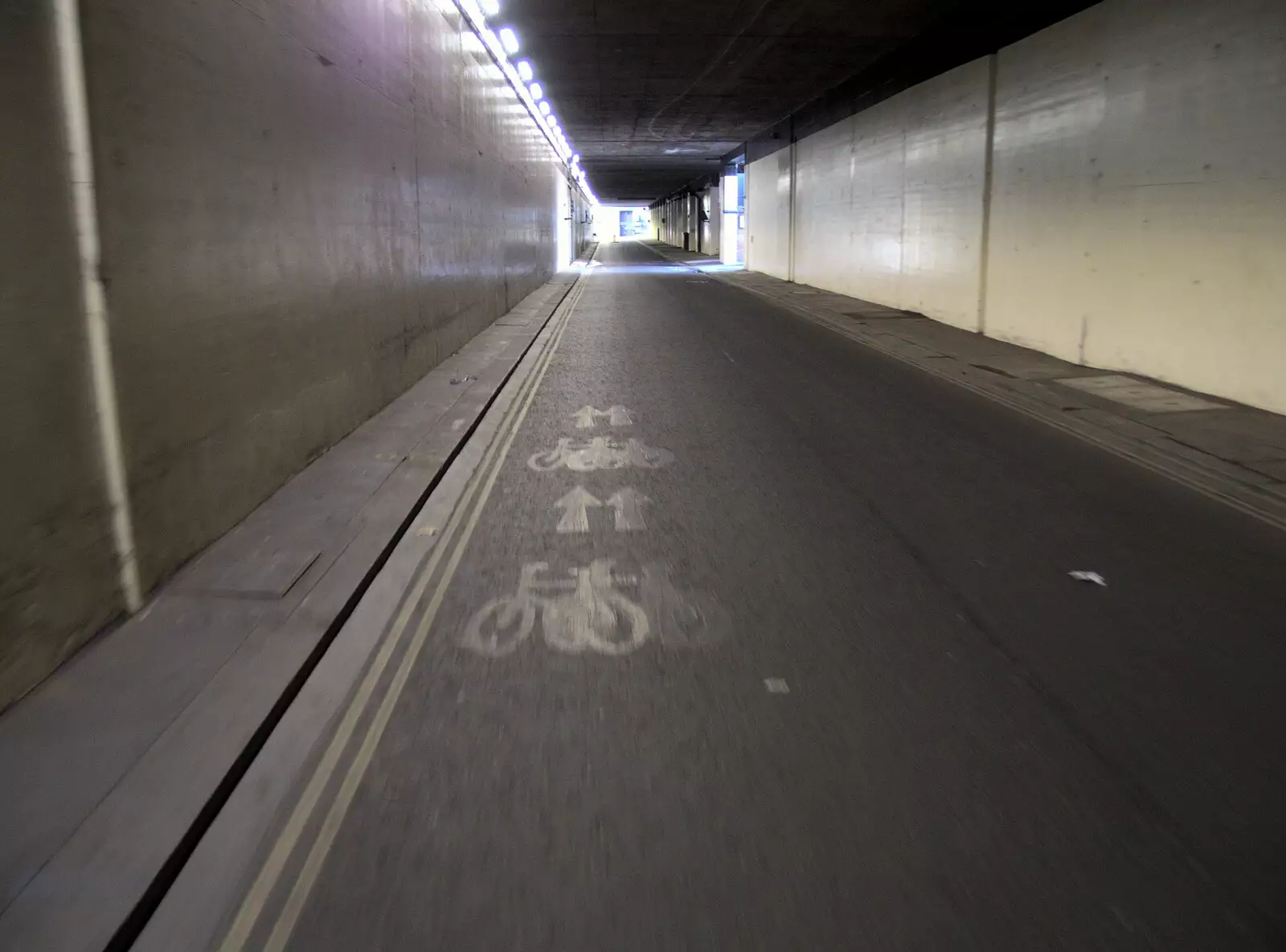 The bike lane on Castle Baynard Street, from Suey Leaves Aspall, The Oaksmere, Brome, Suffolk - 16th November 2018