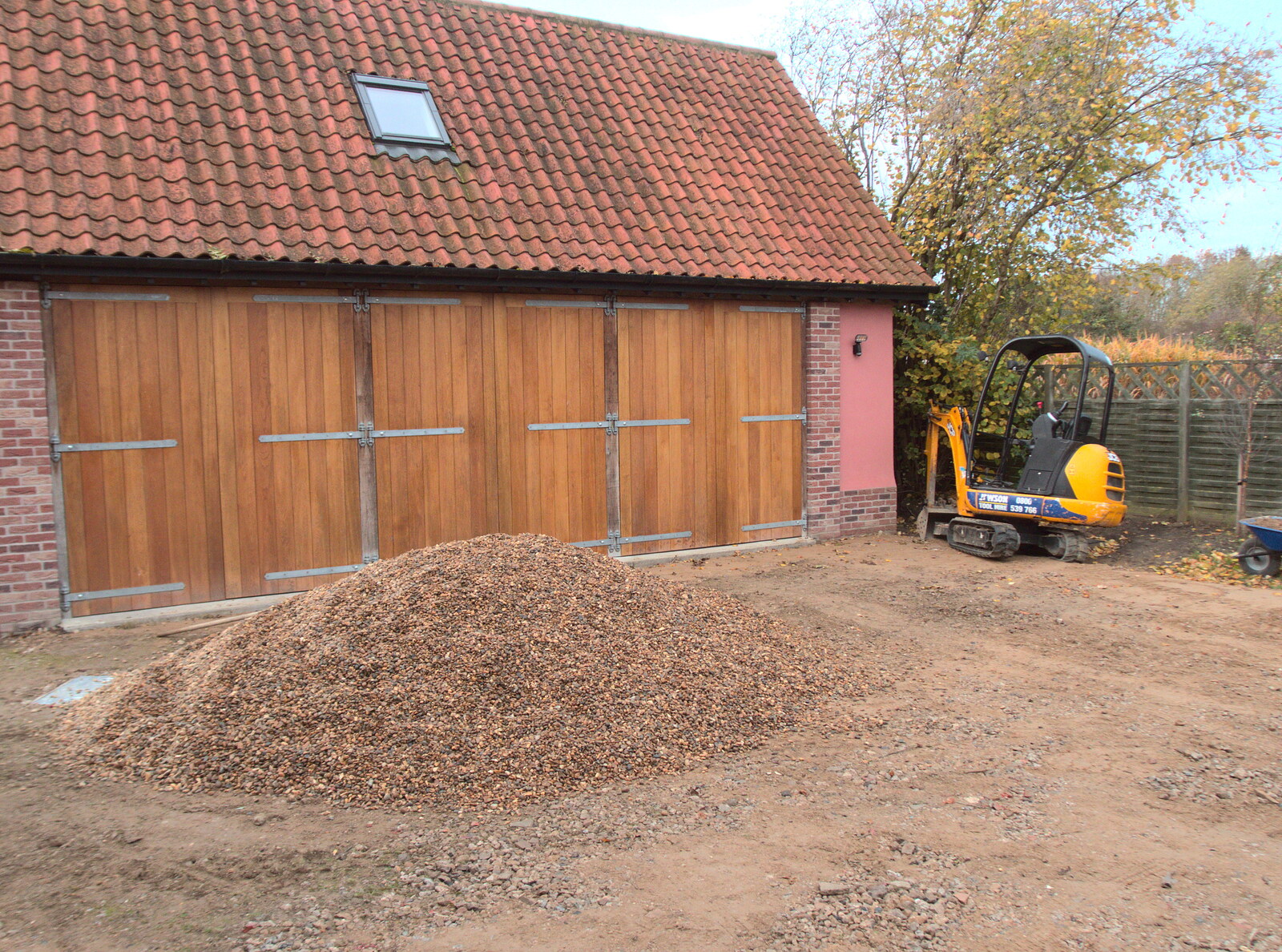 There's a few tons of gravel ready to spread out from Suey Leaves Aspall, The Oaksmere, Brome, Suffolk - 16th November 2018