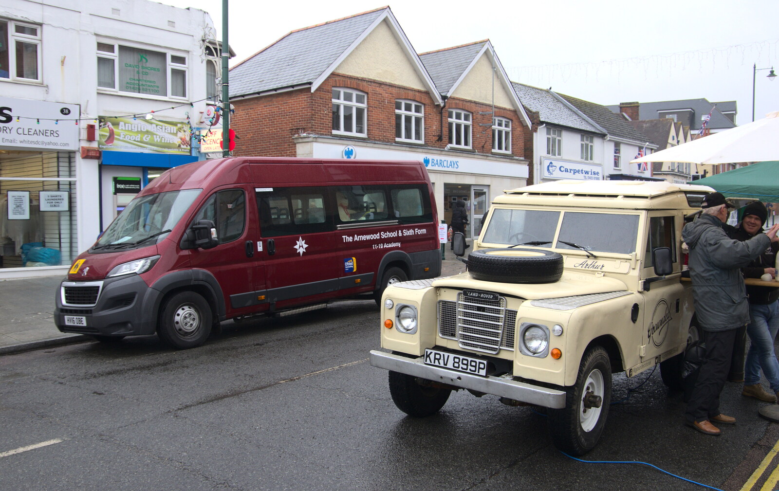 An Arnewood minibus, and a vintage Land Rover from A Christmas Market, New Milton, Hampshire - 24th November 2018
