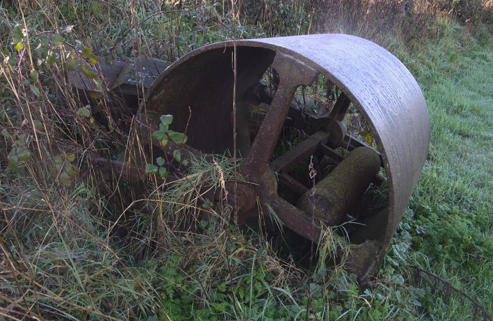 An abandoned roller, from Boxing Day in Devon, Spreyton, Devon - 26th December 2018