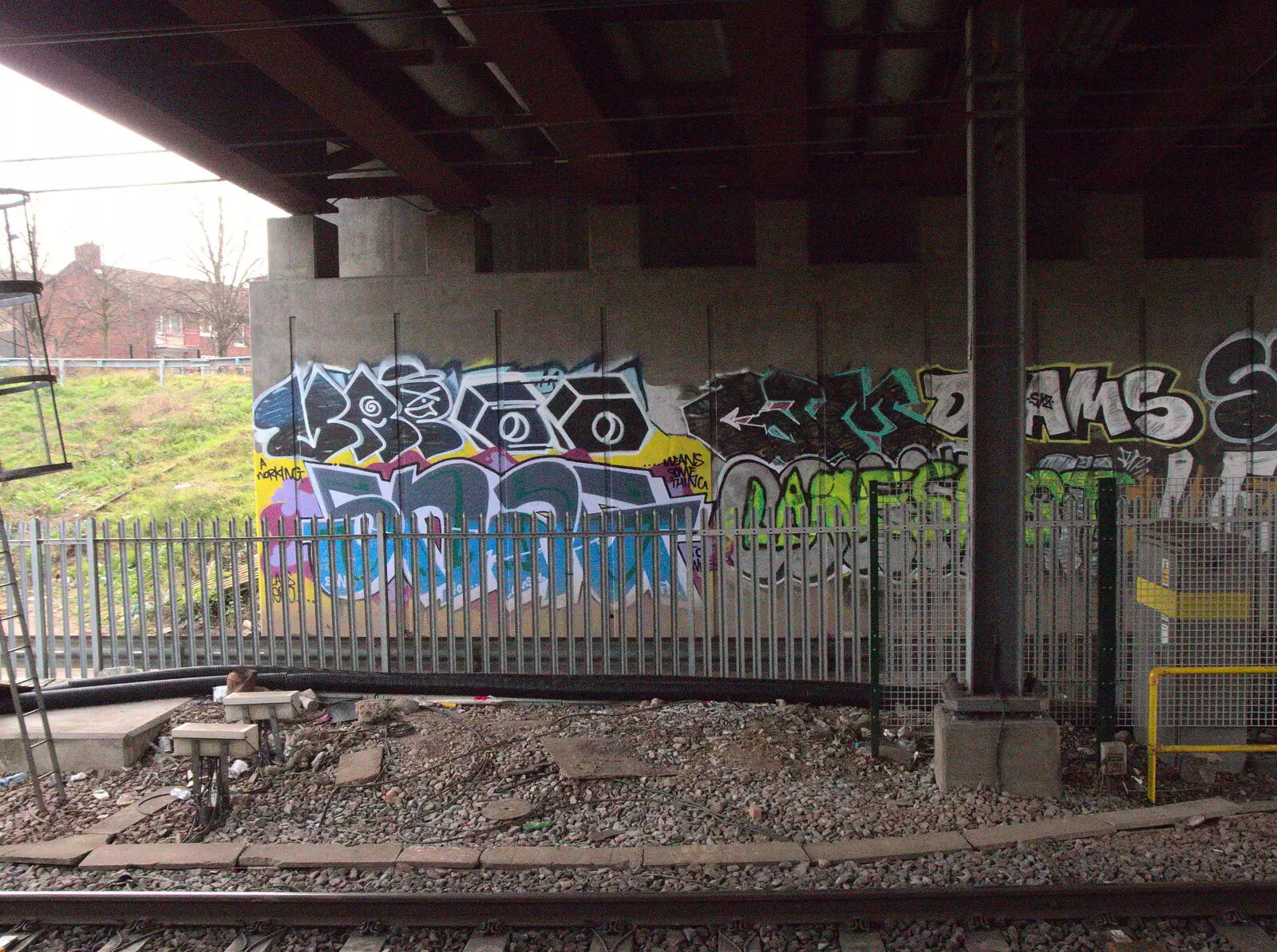 The train is slow enough to catch under the bridge, from Railway Graffiti, Tower Hamlets, London - 12th February 2019