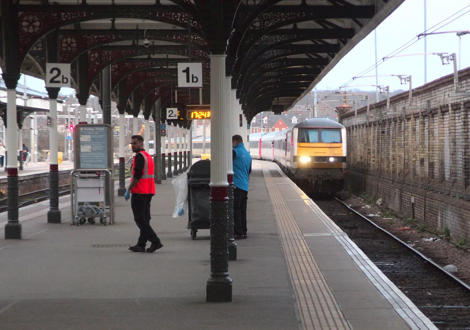 A Class 90 InterCity comes in from London, from Off to the Cinema Again, Norwich, Norfolk - 9th March 2019