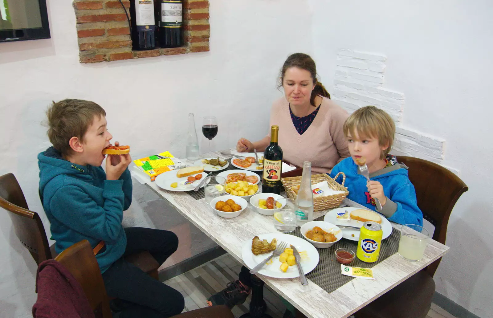 We stuff our faces with tapas, from The Caves of Nerja, and Frigiliana, Andalusia, Spain - 18th April 2019