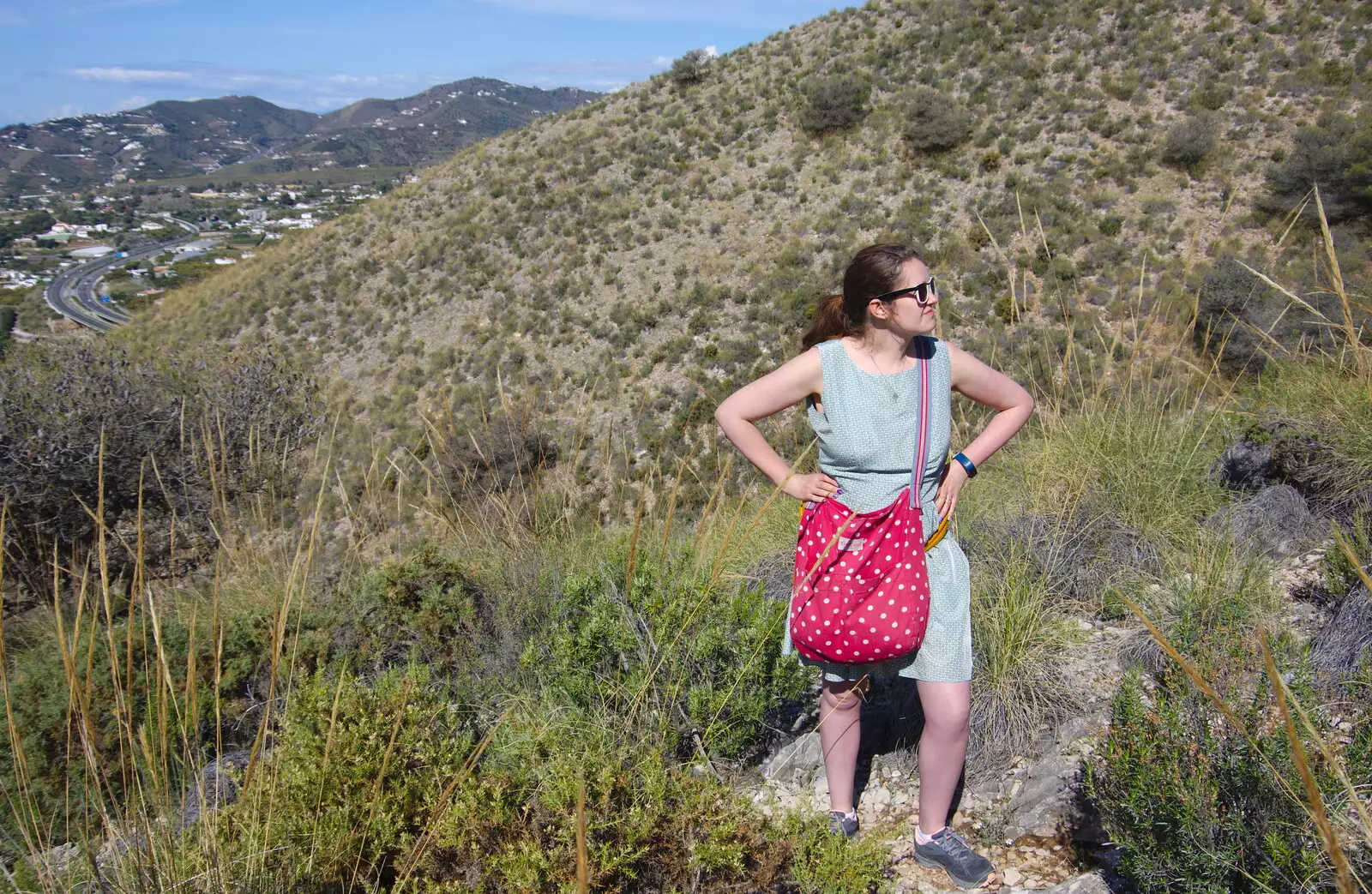 Isobel looks around, from A Walk up a Hill, Paella on the Beach and Granada, Andalusia, Spain - 19th April 2018