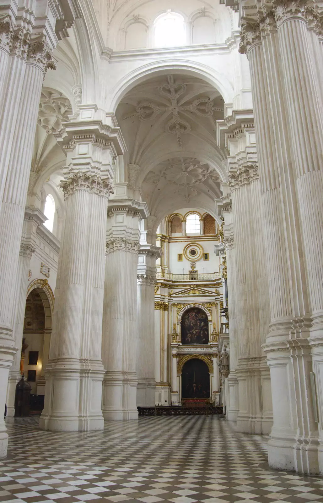 Ornate columns in the cathedral, from A Walk up a Hill, Paella on the Beach and Granada, Andalusia, Spain - 19th April 2018