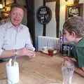 Fred teaches Gaz how to play Spit, The BSCC Bike Ride 2019, Coggeshall, Essex - 11th May 2019