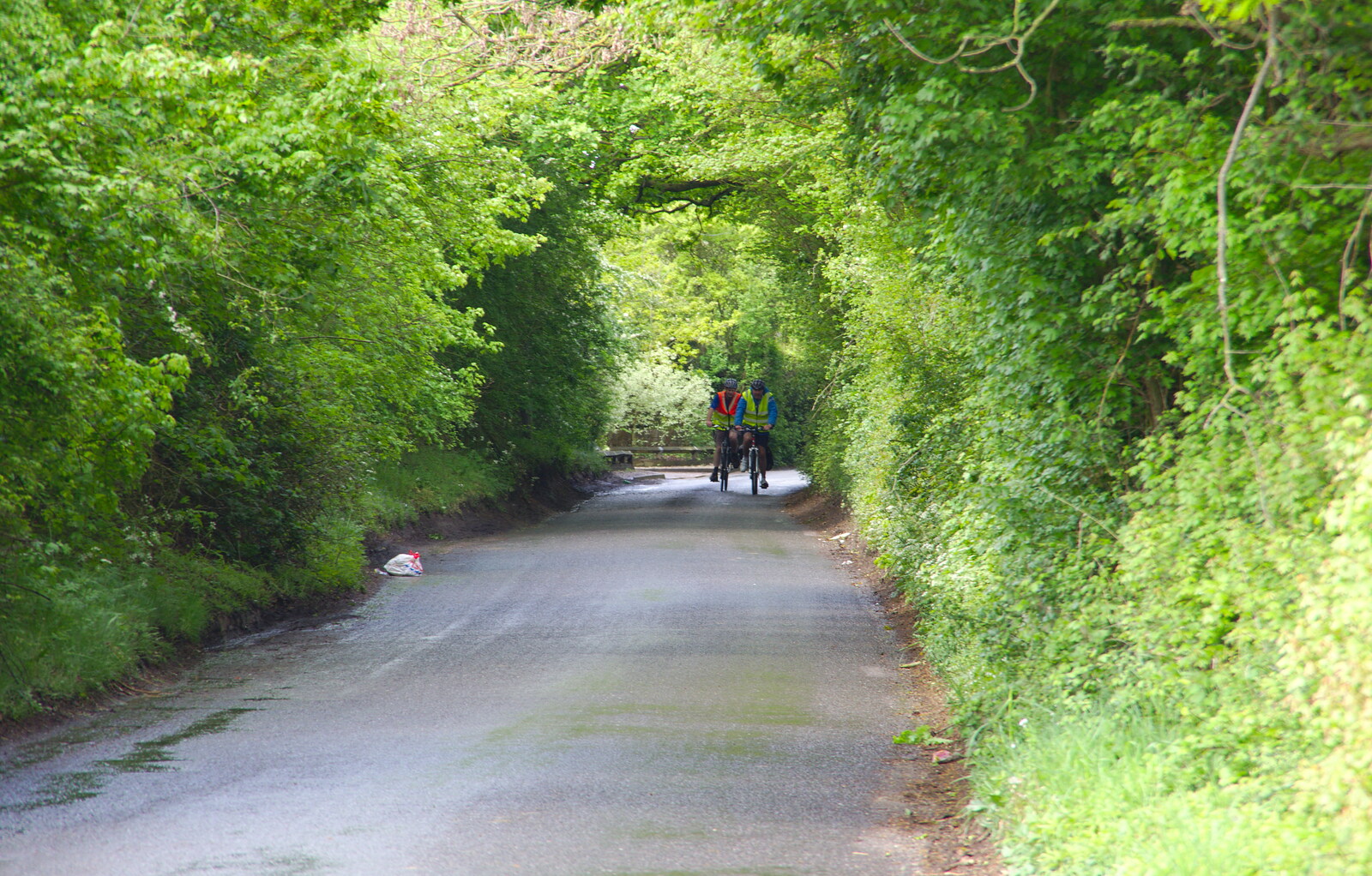 The BSCC Bike Ride 2019, Coggeshall, Essex - 11th May 2019: Matthew and Alan cycle up the road