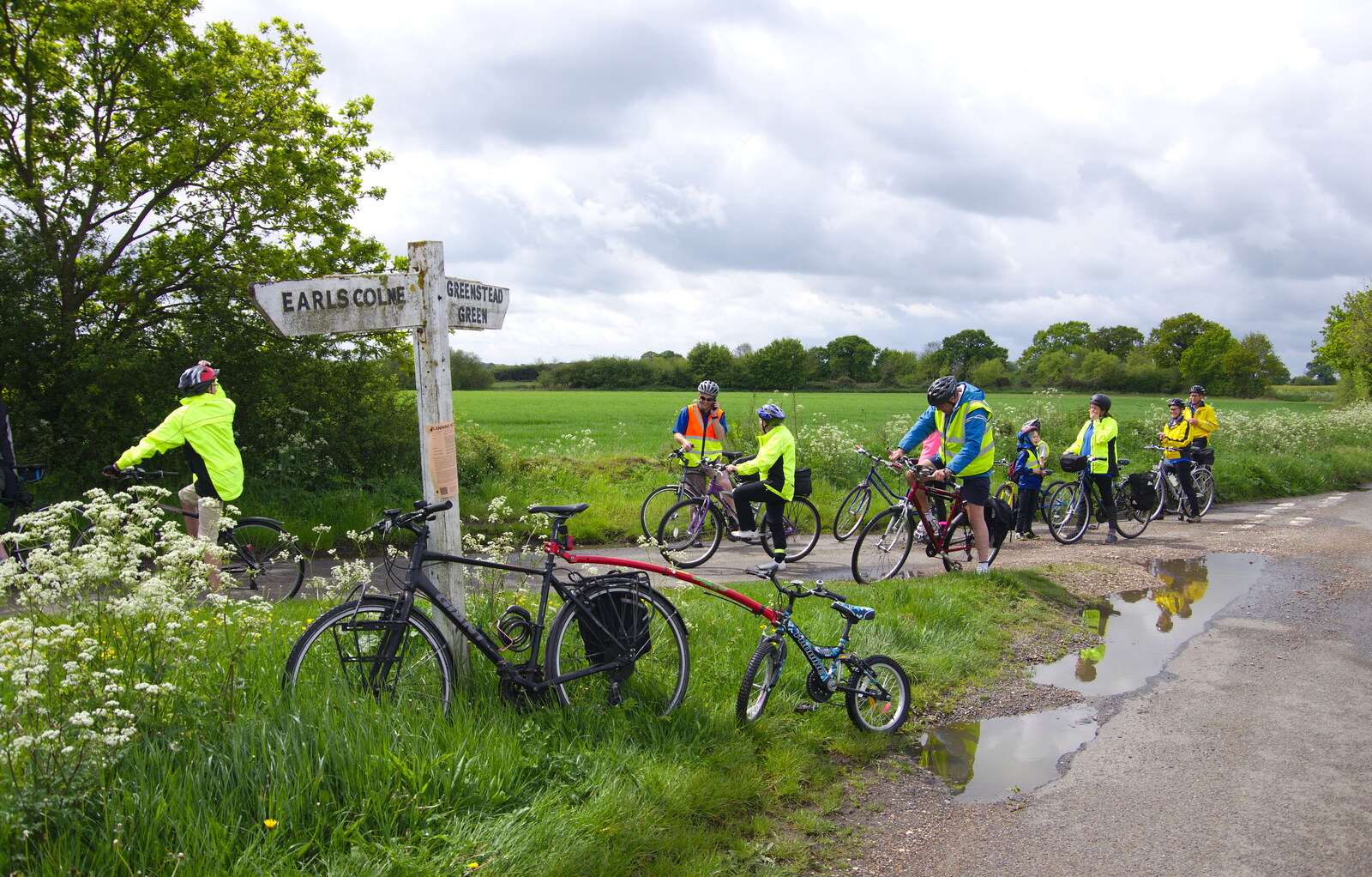 Between Greenstead Green and Earl's Colne from The BSCC Bike Ride 2019, Coggeshall, Essex - 11th May 2019
