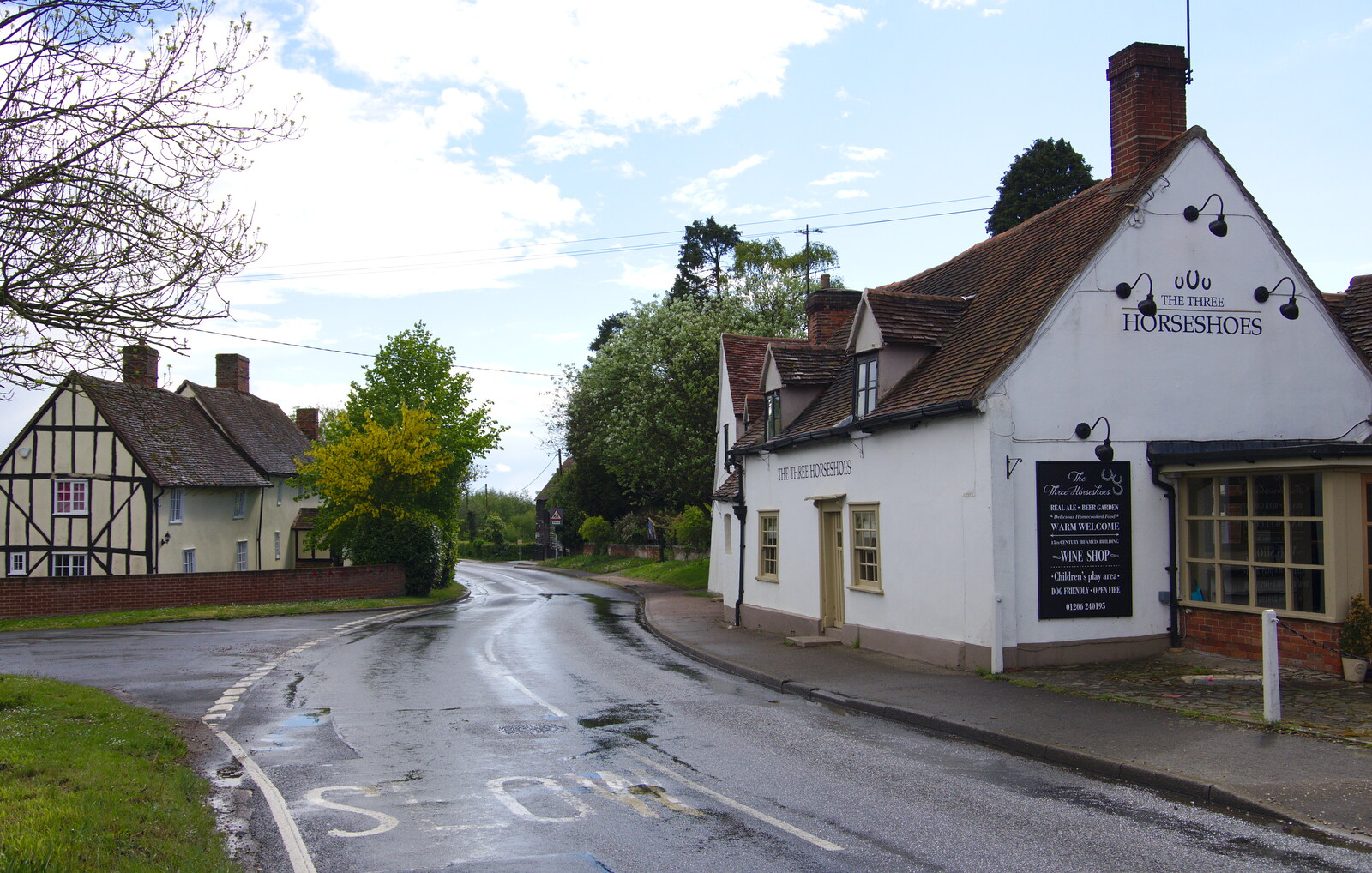 The Three Horseshoes from The BSCC Bike Ride 2019, Coggeshall, Essex - 11th May 2019