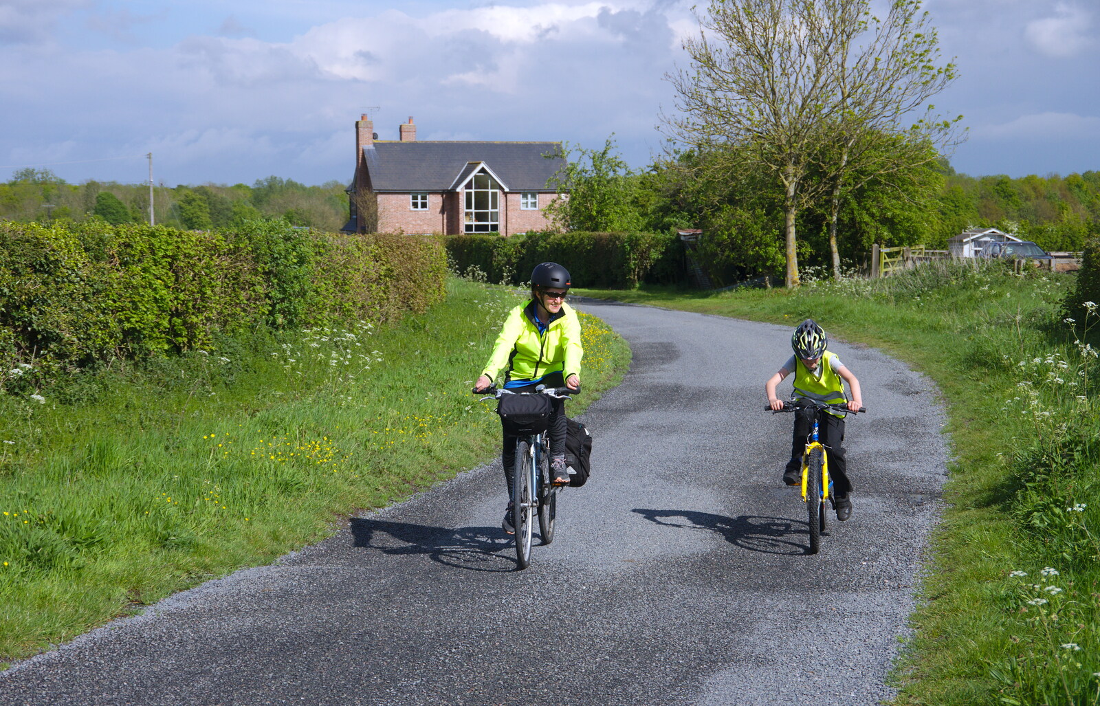 The BSCC Bike Ride 2019, Coggeshall, Essex - 11th May 2019: Isobel and Fred on their bikes