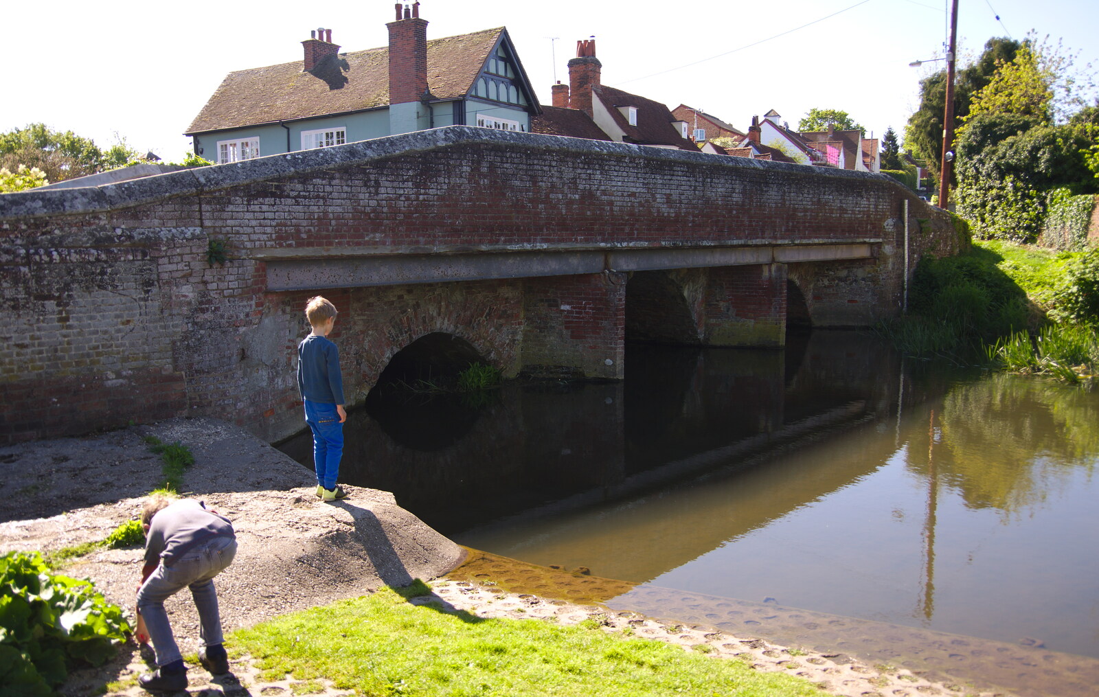 Down by the bridge over the River Blackwater from The BSCC Bike Ride 2019, Coggeshall, Essex - 11th May 2019