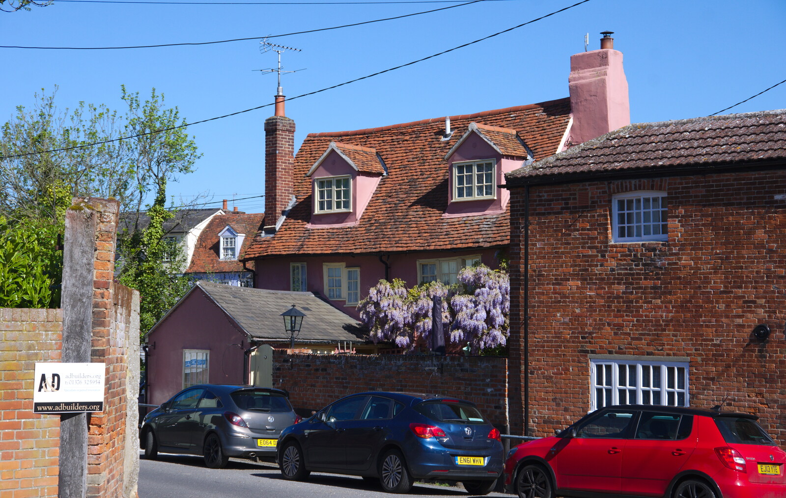 Another wisteria house from The BSCC Bike Ride 2019, Coggeshall, Essex - 11th May 2019
