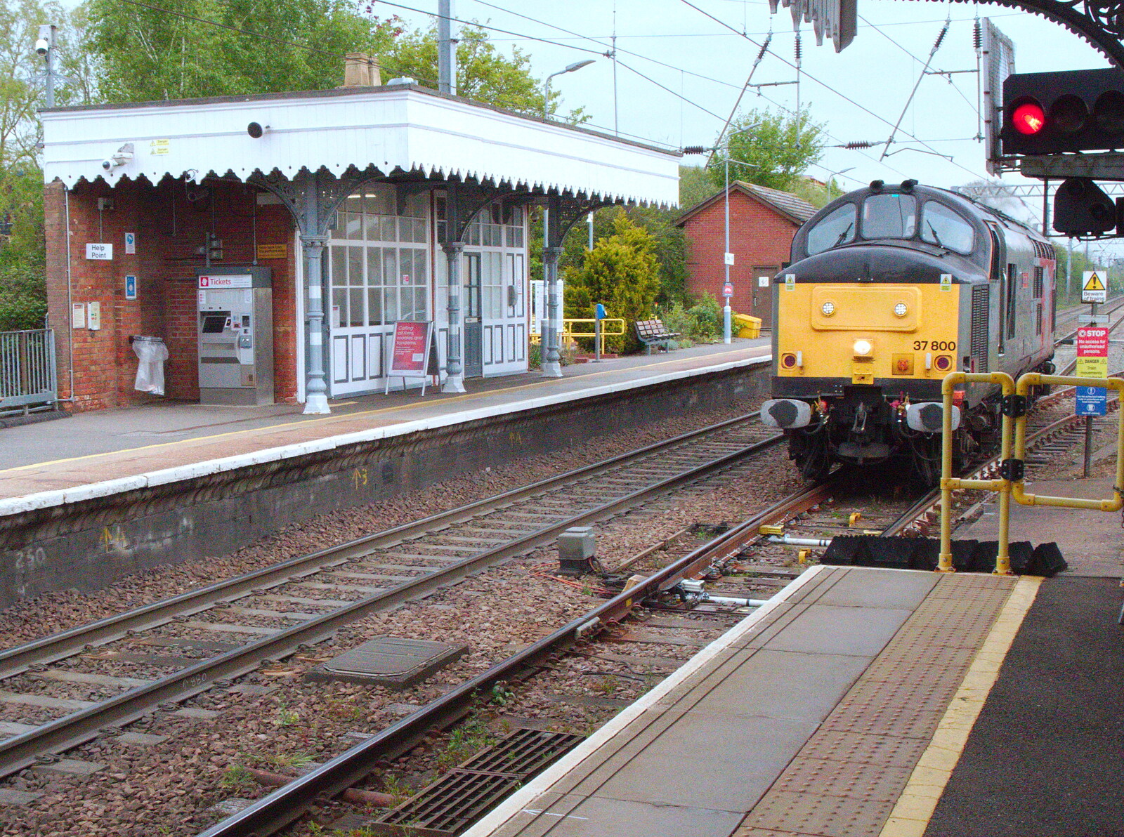 The BSCC at Pulham Market and Hopton, and Lunch in Paddington - 21st May 2019: Class 37 loco 37800 rumbles through Diss station