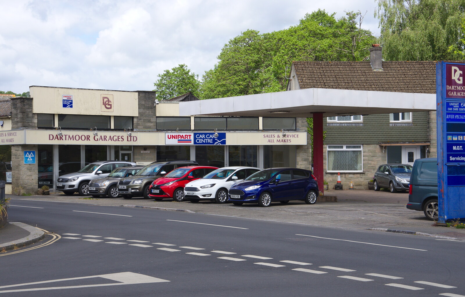 An old garage now just sells cars from The Tom Cobley and a Return to Haytor, Bovey Tracey, Devon - 27th May 2019