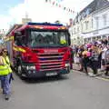 A fireengine makes a lot of noise as it drives by, The Diss Carnival 2019, Diss, Norfolk - 9th June 2019