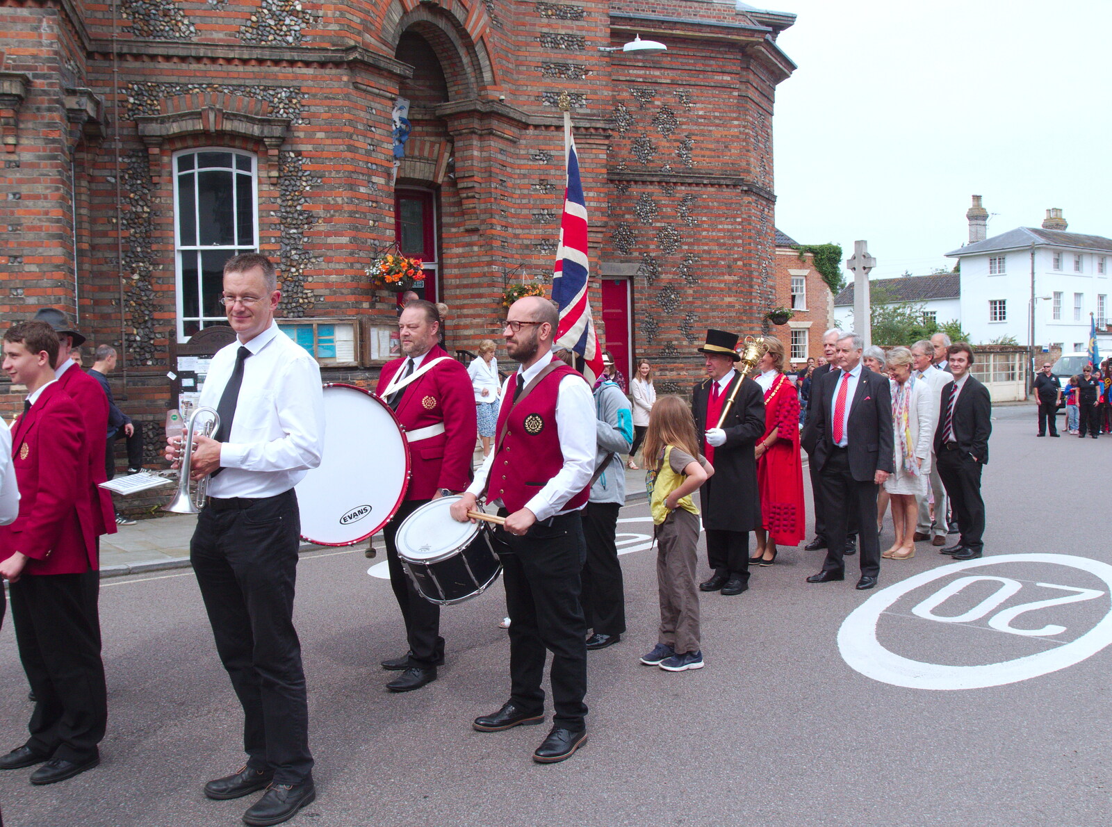 Nosher looks over, with cornet in hand from The BSCC at North Lopham, and the GSB Mayor's Parade, Eye, Suffolk - 23rd June 2019